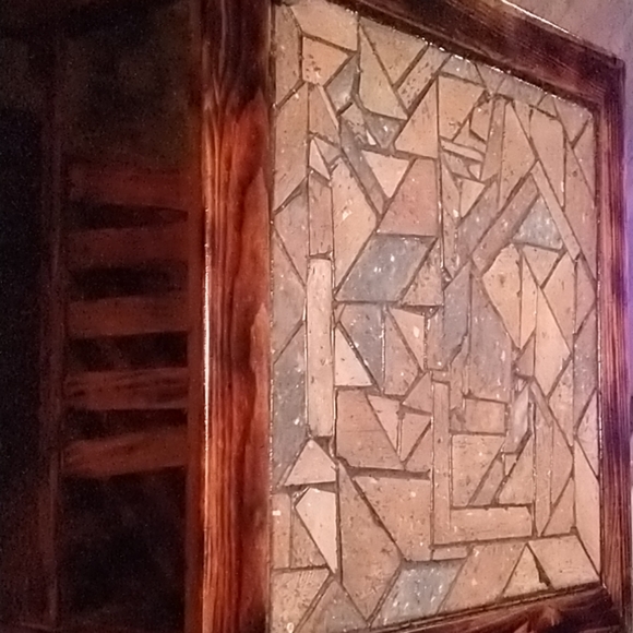 Coffee table - Picture 2 of 2